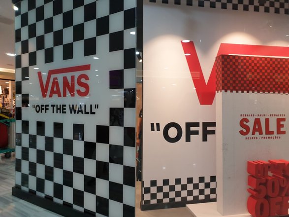Vans – clothing and shoe store in Las Palmas de Gran Canaria, reviews, – Nicelocal
