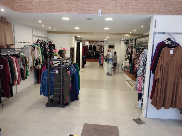 ? Tres XL | Tienda de ropa de mujer en tallas grandes – clothing and shoe  store in Cantabria, 92 reviews, prices – Nicelocal