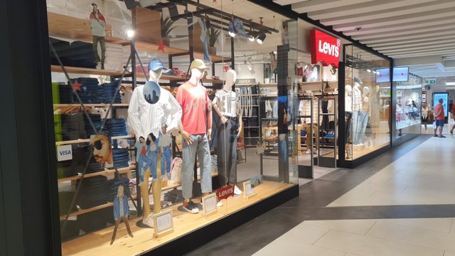 Levi's® Larios – clothing and shoe store in Malaga, reviews, prices –  Nicelocal
