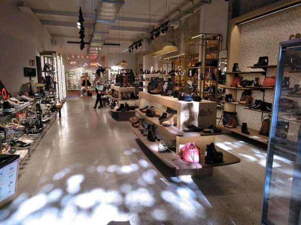 Diacrítico Figura espacio Tienda de zapatos CASAS – clothing and shoe store in San Sebastian, 26  reviews, prices – Nicelocal