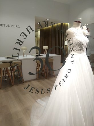 Tienda de vestidos de novia en JESUS PEIRÓ – Shop in 16 reviews, prices – Nicelocal