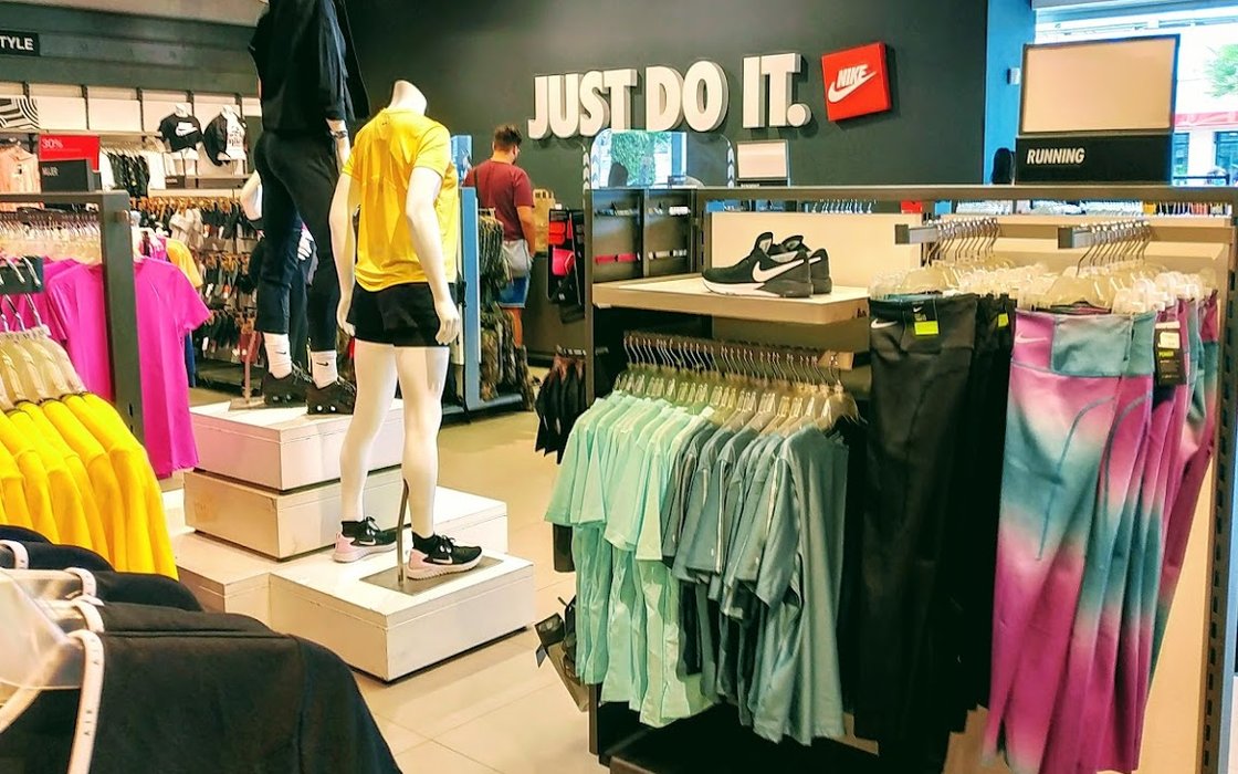Nike Factory Store dirección, 🛒 de clientes, horarios y número teléfono (Tiendas en Jerez la Frontera) | Nicelocal.es