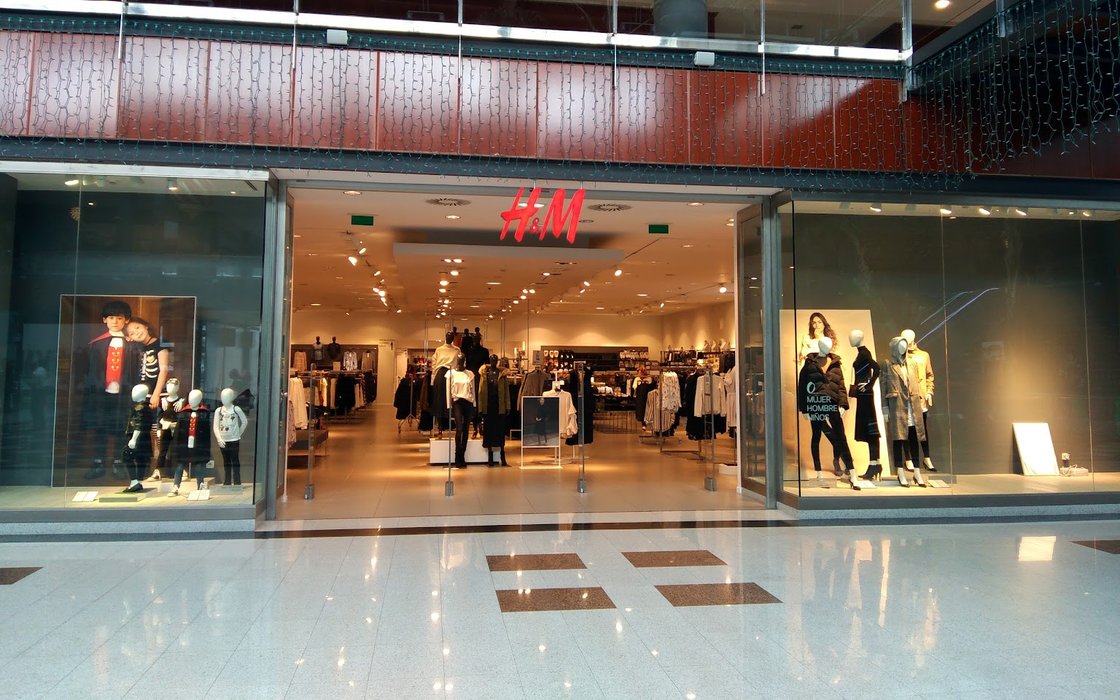 papelería extraño guirnalda H&M CC Las Dunas – clothing and shoe store in Andalusia, reviews, prices –  Nicelocal